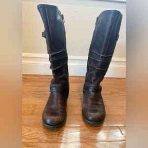 Earth Origins Penelope Brown
Riding Boot Style Tall Boots Size 5.5